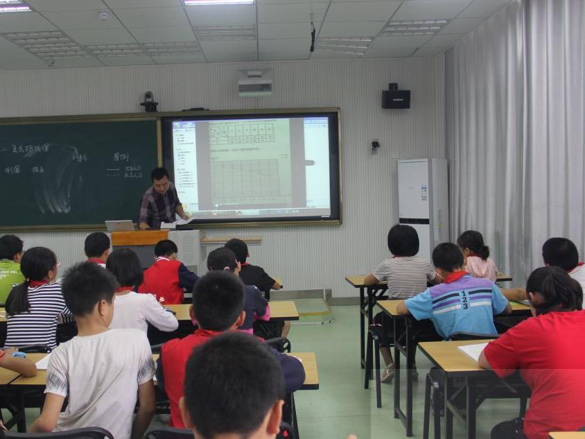 surface可以無線連接教室投影儀同屏講課 surface可以無線連接教室投影儀同屏講課